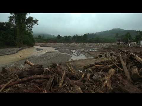 Destruction after landslide kills around 200 people in India