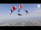 VIDÉO. Qu'est-ce que le voile contact, ce parachutisme sportif dans le ciel de Saumur ?