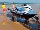 Lège-Cap-Ferret : trois jet-skis confiés aux postes de secours par Bernard Magrez