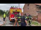 Nieppe : un hangar de négoce automobile prend feu