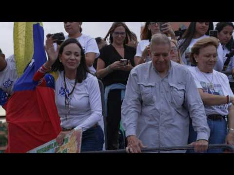 Thousands attend Venezuela opposition closing rally in Caracas