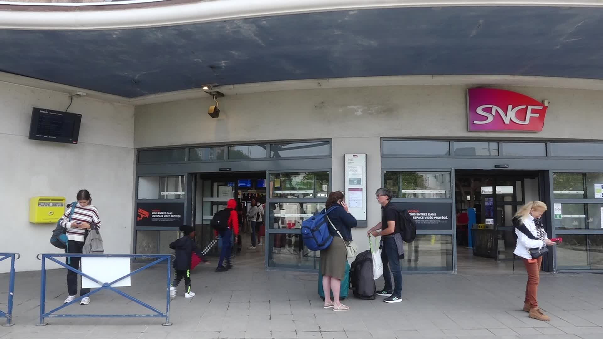 « Sabotages » sur le réseau TGV, évacuation de l'aéroport de Bâle-Mulhouse, JO sous la pluie : le point à la mi-journée