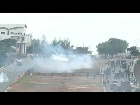 Tear gas, heavy security at hardship protests in Nigeria capital