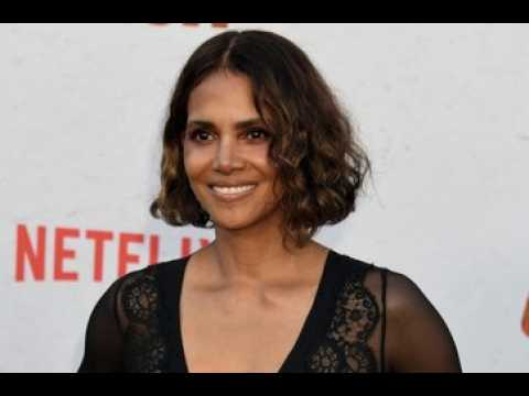 VIDEO : Halle Berry  assomme trois fois  sur le tournage de ses films : elle se confie