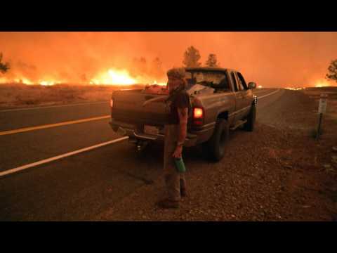 Huge California wildfire continues to gain strength