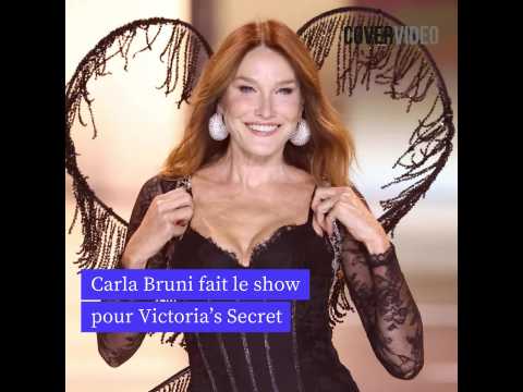 VIDEO : Carla Bruni a dfil en corset pour Victoria?s Secret