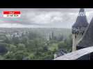 VIDÉO. Au sommet de la tour Montafilant, un grandiose panorama de Vitré sous la pluie