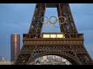 VIDÉO. Jeux olympiques : les anneaux sur la Tour Eiffel retirés