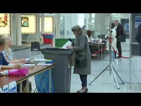 Marathon EU elections begin as Dutch polls open