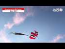 VIDÉO. 80e anniversaire du Débarquement : des parachutistes dans le ciel d'Arromanches