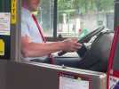 Lille : Manon, d'apprentie à conductrice de bus