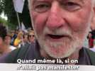Une jeune femme et son grand-père manifestent ensemble contre l'extrême droite à Toulouse