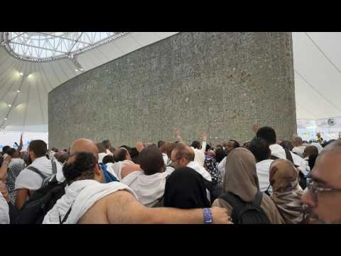 Hajj pilgrims 'stone the devil' as Muslims mark Eid al-Adha