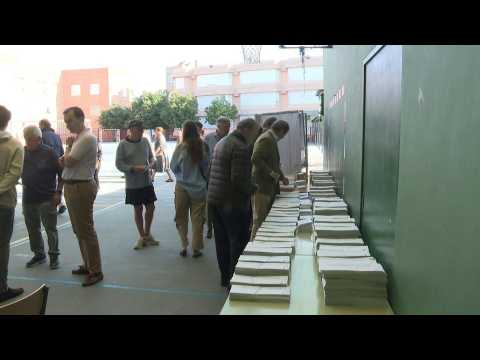 EU election: Polls open in Madrid