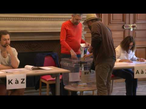 European elections: voters in Paris cast their ballots as polls open
