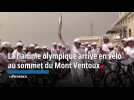 La flamme olympique arrive sur le Mont Ventoux à vélo