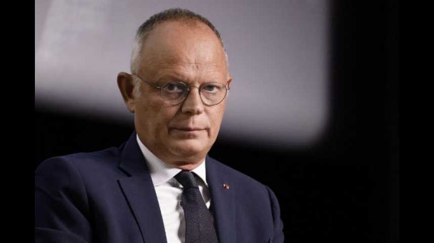 Édouard Philippe soutient la volonté de Barnier de "gouverner" face à Macron