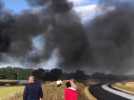 Les impressionnantes images du camion de pneus en feu à Exideuil