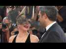 Lady Gaga et son fiancé sur le tapis rouge de la Mostra de Venise