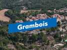 Une merveille vue du ciel : Grambois, village pittoresque dominant le sud du Luberon