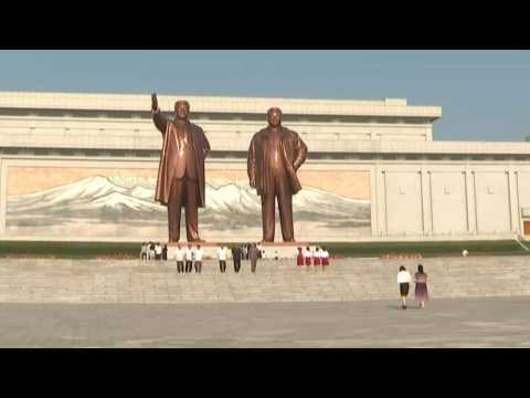 North Koreans lay flowers at Mansu Hill to mark 76th founding anniversary