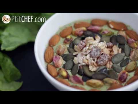 Smoothie bowl kiwi menthe pousses d'épinards