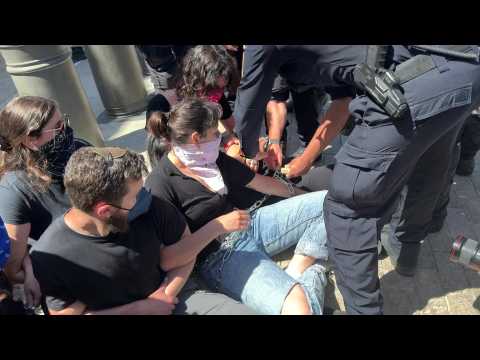 Israeli activists protest Gaza war outside US consulate in Jerusalem