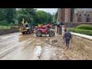 Saint-Léger: après la coulée de boue, l'heure du nettoyage