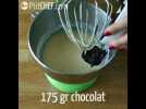 Bundt cake d'halloween avec glaçage diaboliquement gourmand