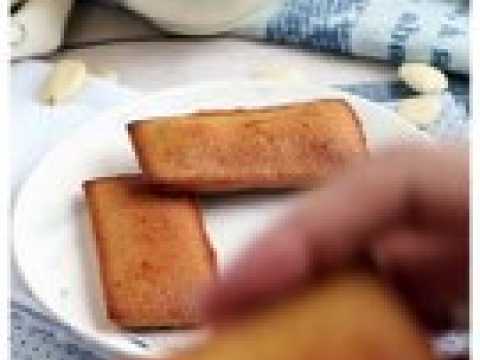 Financiers aux amandes maisons