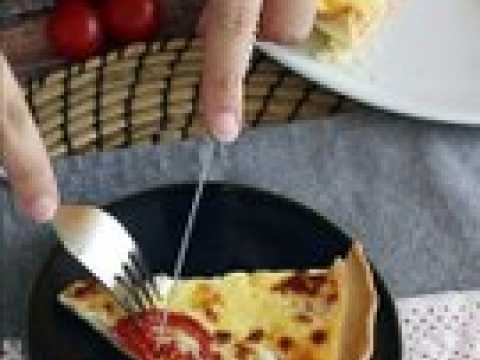 Quiche tomate feta végétarienne, parfait pour emporter en pique-nique!