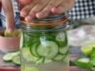 Eau aromatisée maison au concombre, citron vert, menthe et gingembre