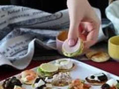 Plateau de blinis garnis, l'apéritif varié et parfait pour les fêtes