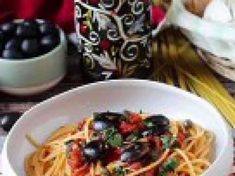 "spaghetti alla puttanesca" votre nouveau plat de pâtes préféré !