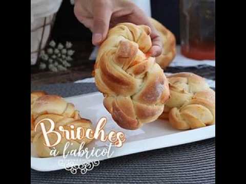 Brioches tressées à l'abricot