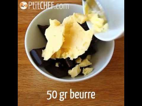 Marbré croustillant - gâteau marbré avec glaçage au chocolat et amandes