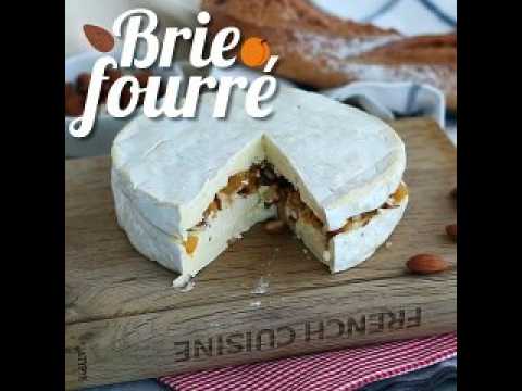 Brie fourré aux abricots et aux amandes
