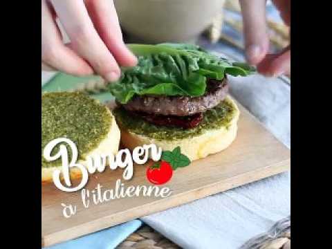 Burger à l'italienne : sauce pesto, tomates séchées, mozzarella