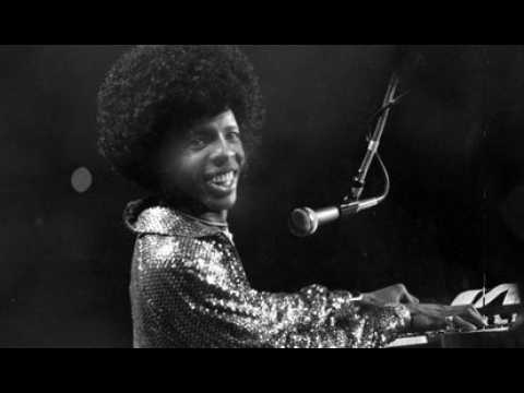 VIDEO : Dcs de Sly Stone, pionnier du funk…