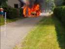 Niedersteinbach : feu de véhicule
