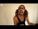 Ce prof d'EPS est un champion d'Air Guitar