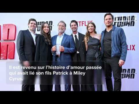 VIDEO : Arnold Schwarzenegger revient sur la romance passe entre son fils Patrick et Miley Cyrus