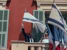 Les images de Christian Estrosi enlevant les drapeaux israéliens de la mairie. Il les a remplacé par ...