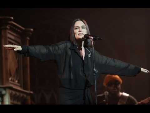 VIDEO : Jessie J face au cancer : la chanteus…