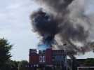 Incendie toujours en cours au KFC d'Hénin-Beaumont