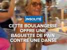 Une baguette de pain gratuite contre un pas de danse