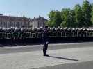Hommage à La Fère aux deux pommpiers décédés à Laon. Début de la cérémonie. revue des troupes