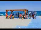 Argelès inaugure une structure pour permettre l'accès à la baignade des personnes en situation de handicap.