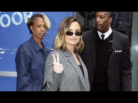 VIDEO : Demi Lovato dvoile des photos indites de sa lune de miel avec son mari Jordan Lutes