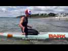 À Concarneau, Tom Velly parcourt des dizaines de kilomètres en ramant sur son prone paddleboard